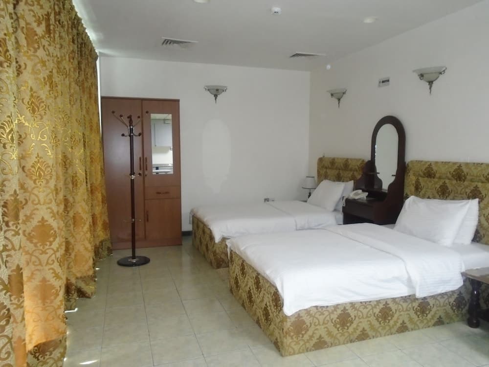 Sky Hotel Apartments, Dubai, photo 2