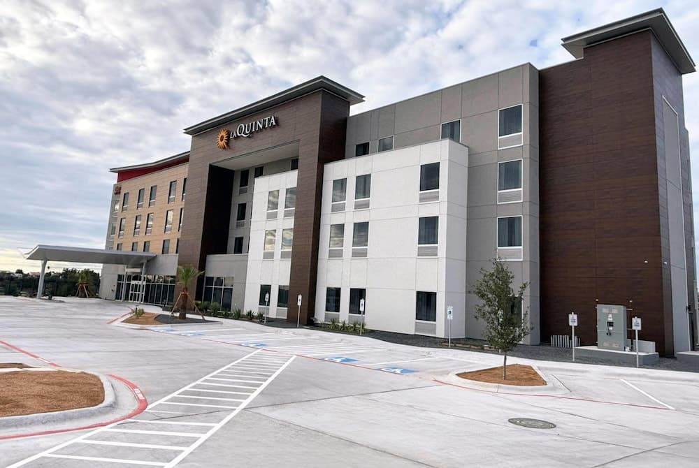 Hawthorn Extended Stay by Wyndham Eagle Pass, Eagle Pass