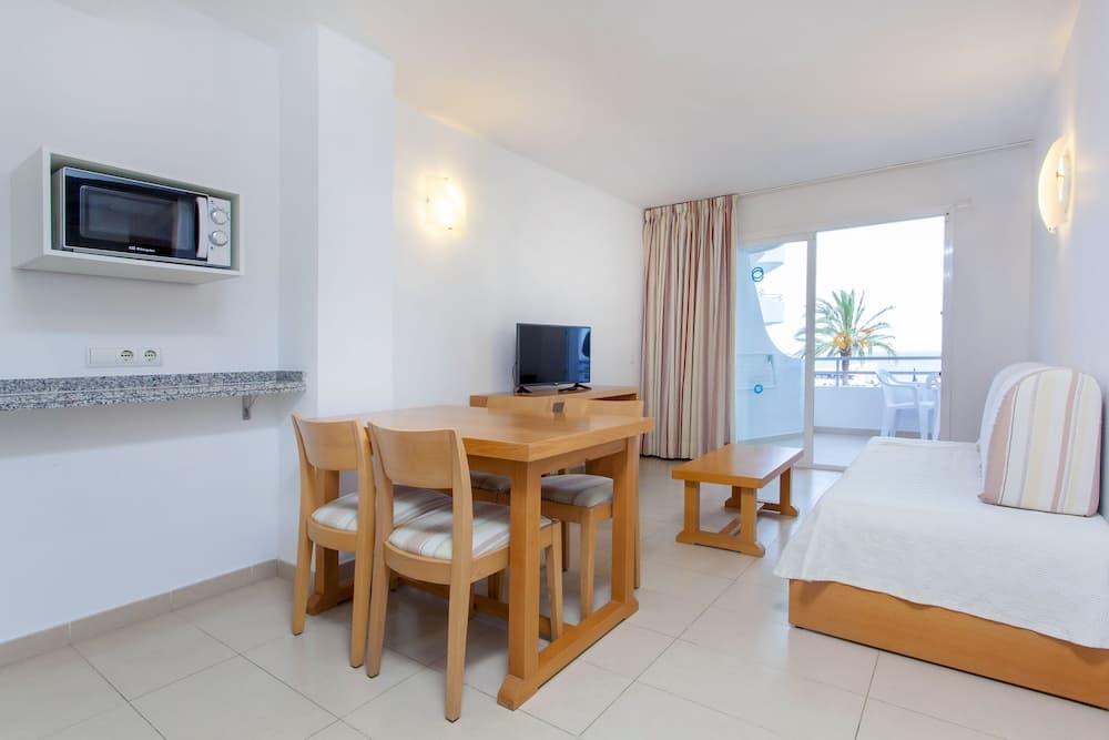 Apartamentos Mar y Playa, Ibiza Town, photo 3
