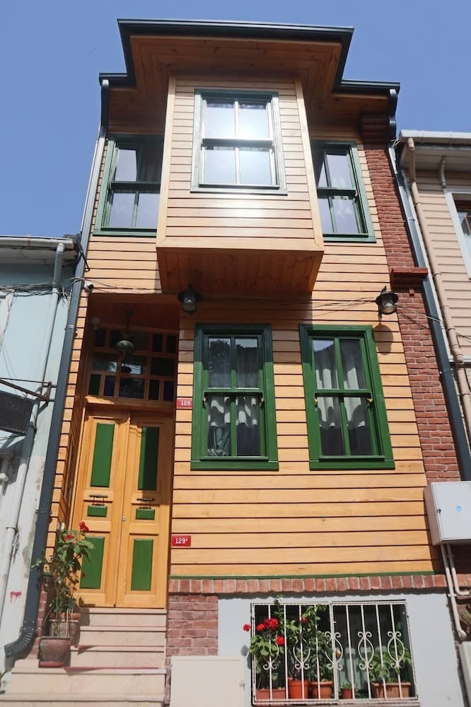 3 floor history mansion, İstanbul