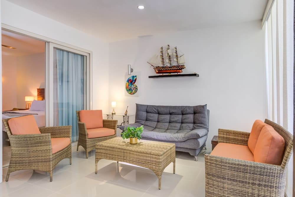 El Tigre Ibiza Condos, Nuevo Vallarta, photo 2