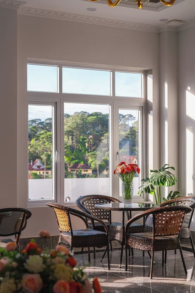 CandlePine Suites, Da Lat