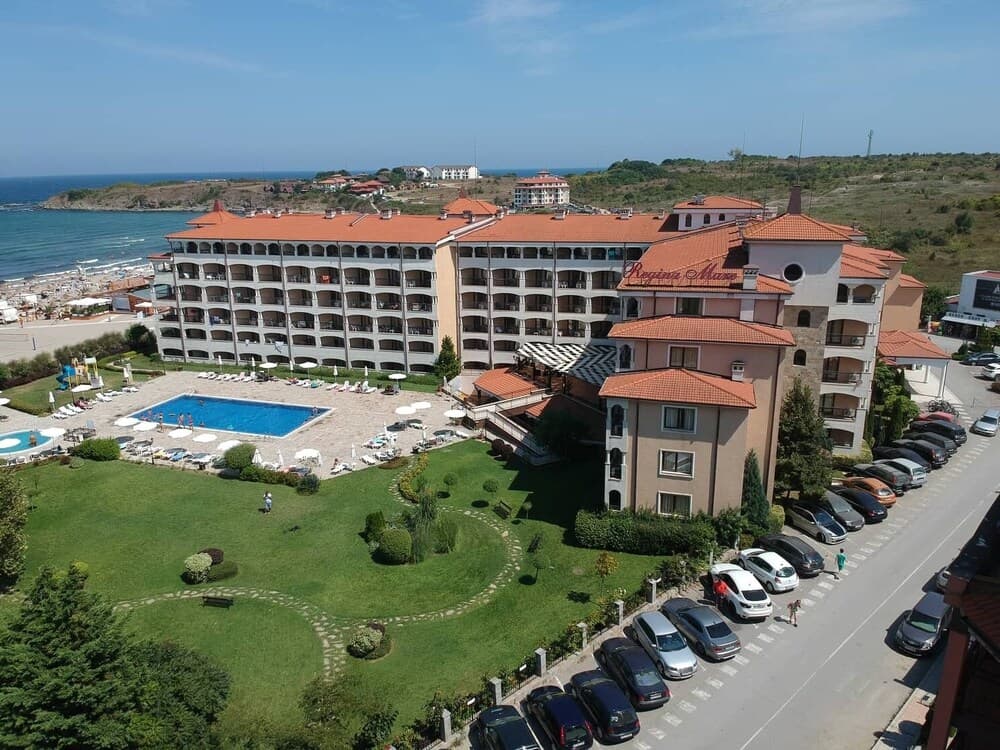 Parva linia adres Regina mare Tsarevo, Tsarevo