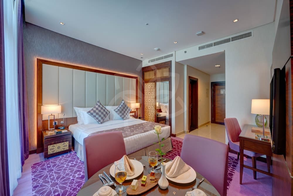 Royal Continental Suites, photo 5