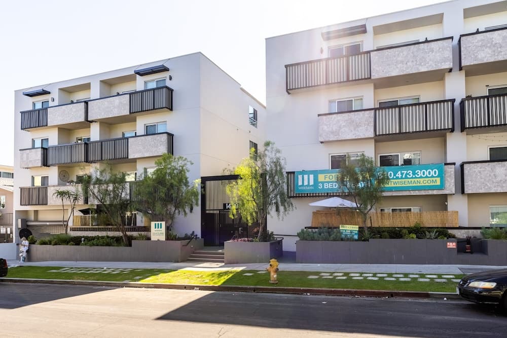 Heaven on Hollywood Boulevard Furnished Apartments, Los Angeles
