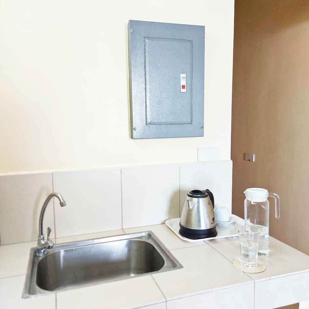 airobedz Manila- A Value Hotel, Pasay, photo 2