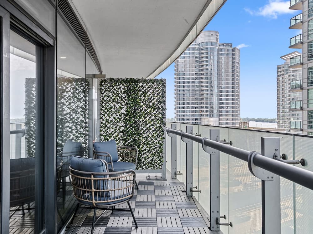 Stallion Suites Opp CN Tower & Scotiabank Arena, Toronto, photo 3