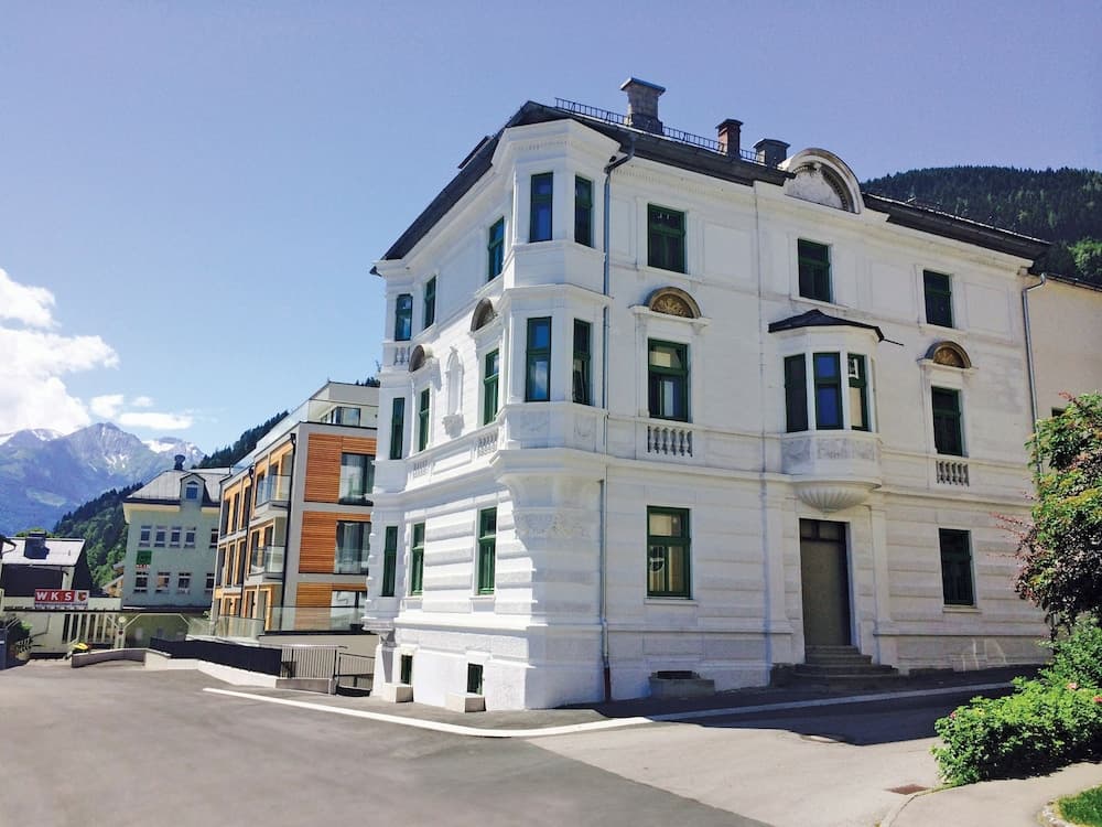 Building at Mountain Lake Resort