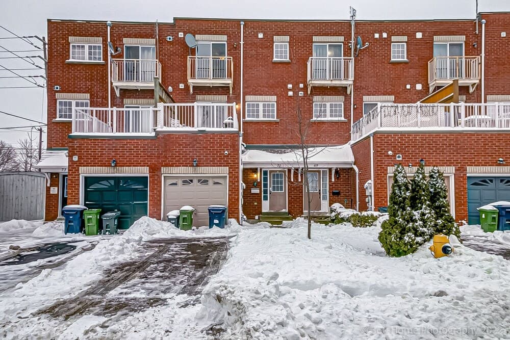 Urban Retreat A Modern 5BR Townhouse, Toronto