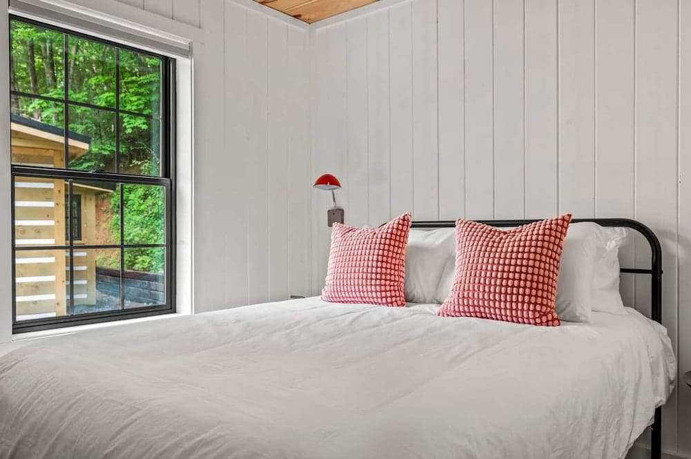 Group Getaway, Modern Cabins Sleep 16, Gatlinburg, Gatlinburg, photo 3
