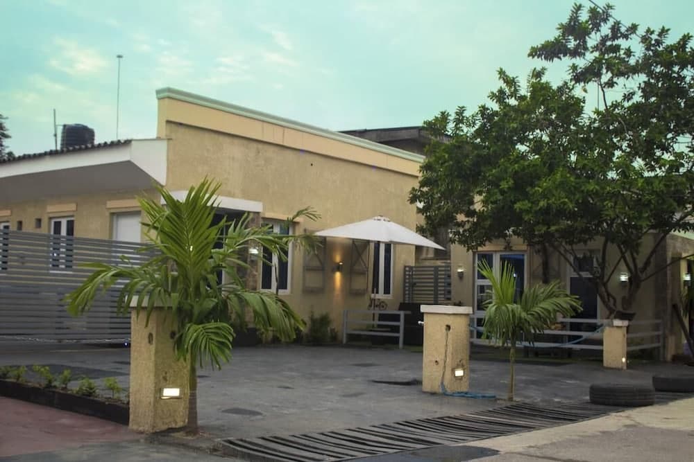 Premiership UK Suites, Lagos, photo 4