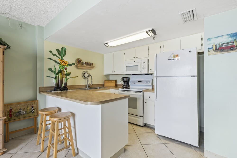 Tropical Suites at Sunglow Resort, Daytona Beach Shores, photo 2