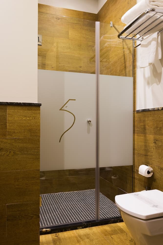 Aguilas5 SevillaSuites, Seville