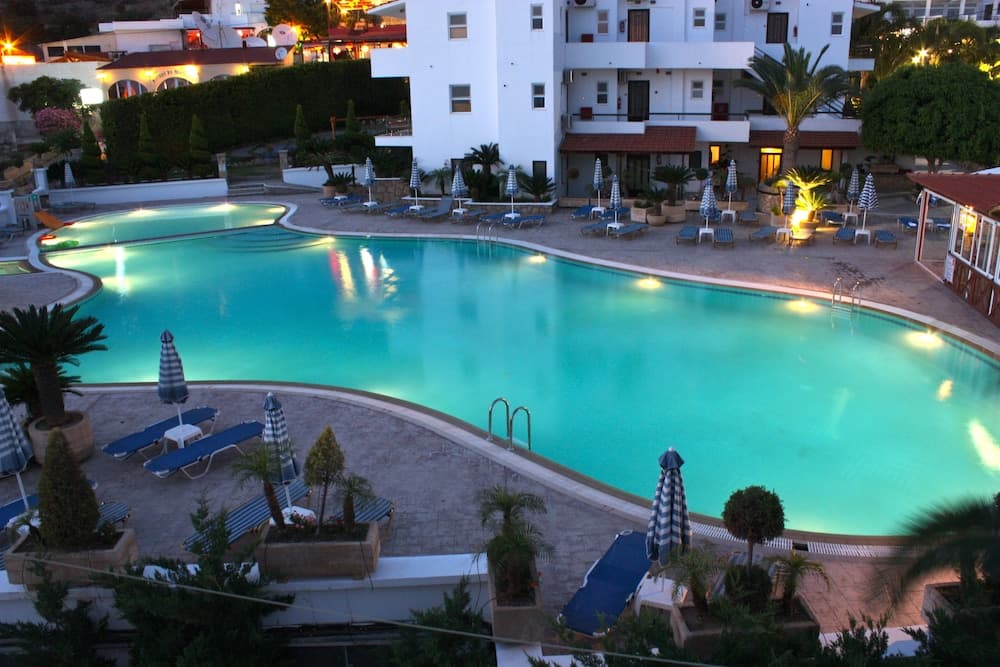 Coliseum Studios & Apartments, Rhodes, photo 6