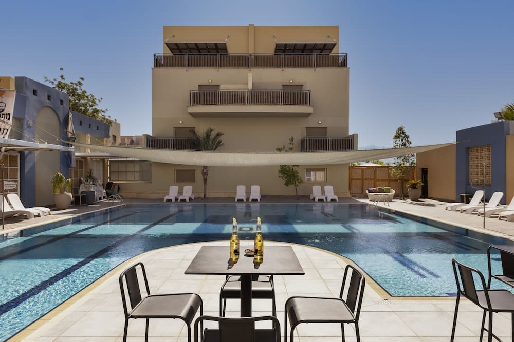 Almog Eilat, Eilat