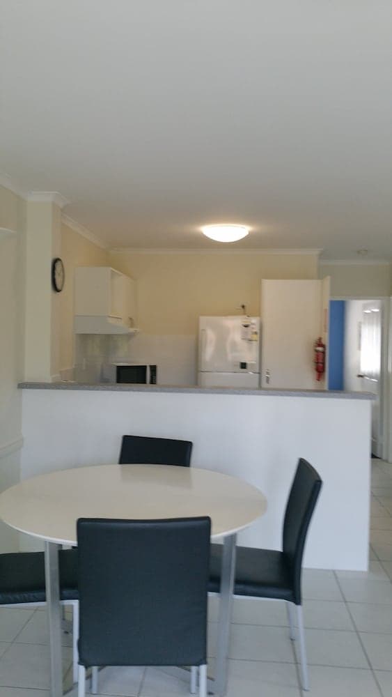 Pacific Sands Holiday Apartments, Holloways Beach, photo 2