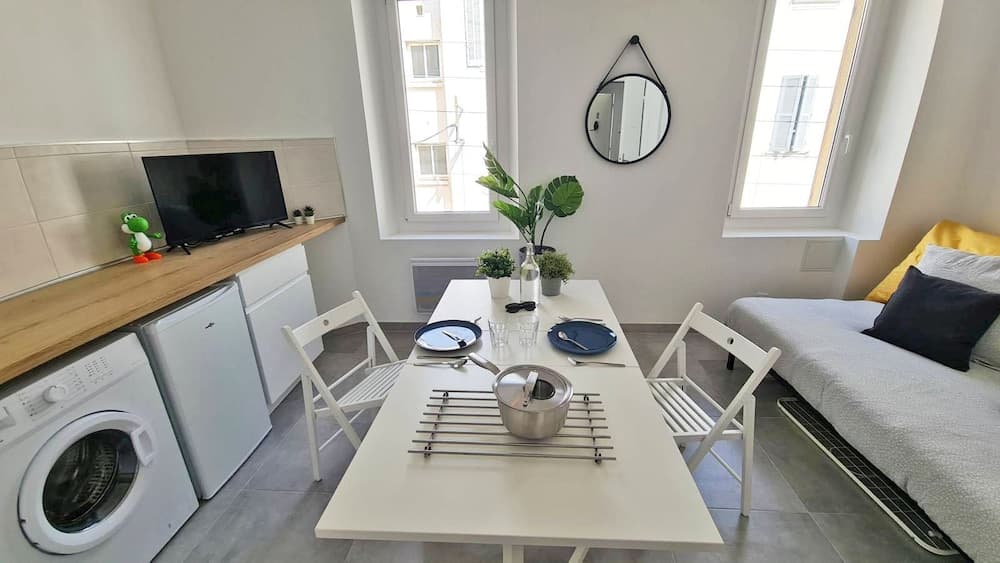GregBnb - Le Valbourdin - Toulon Ouest, Toulon, photo 2