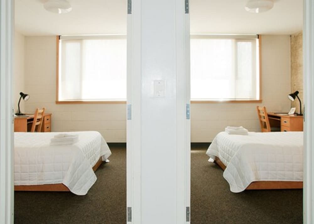 Humber College Lakeshore Campus Residence, photo 1