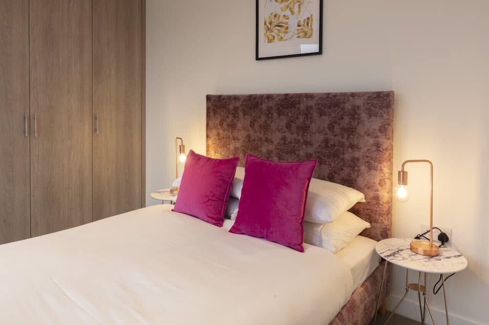 Hotel reception at Luxury North Central London Apartment