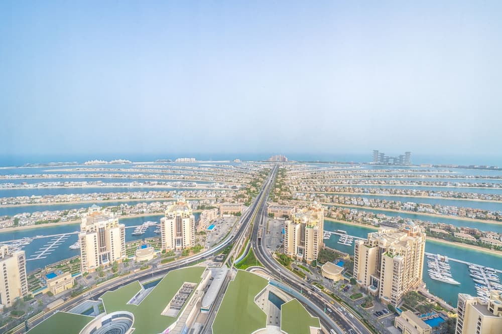 Ultra Luxury Palm Tower with Shared Hotel Facilities, Dubai, photo 6