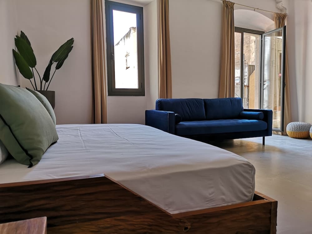 Apartamentos La Guarida 1820, Barcelona