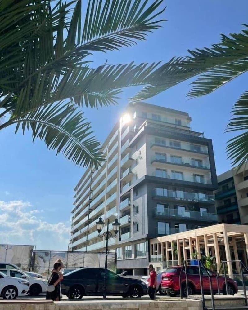Signature Promenada Hotel-Apartments 2, Navodari
