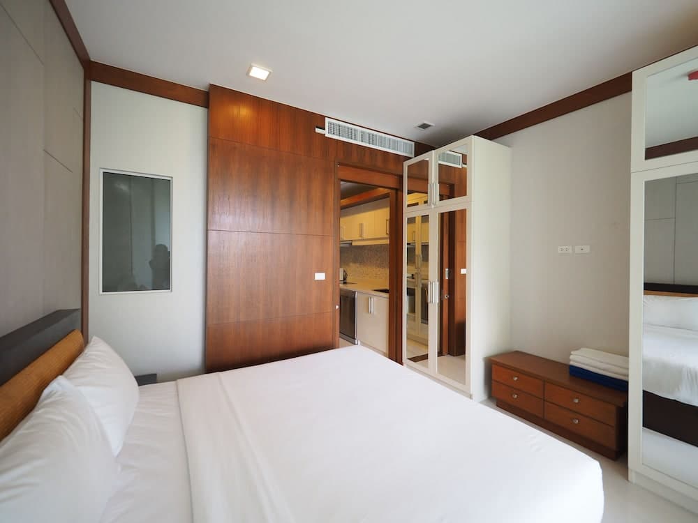 Q Conzept Condominium, Karon, photo 5