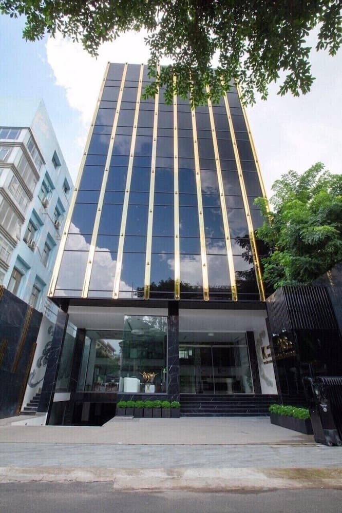 K Building, photo 1