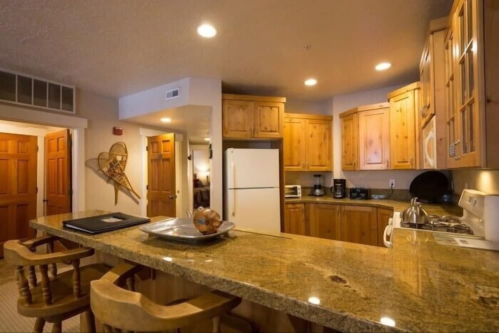 Updated Town Pointe by Park City Vacations, Park City, photo 6