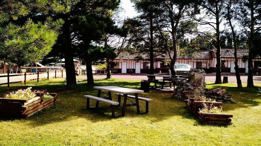 Two Medicine INN, East Glacier Park, photo 2