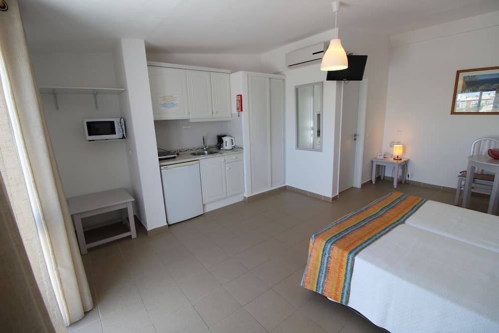 Hotel room at Muthu Balaia Sol