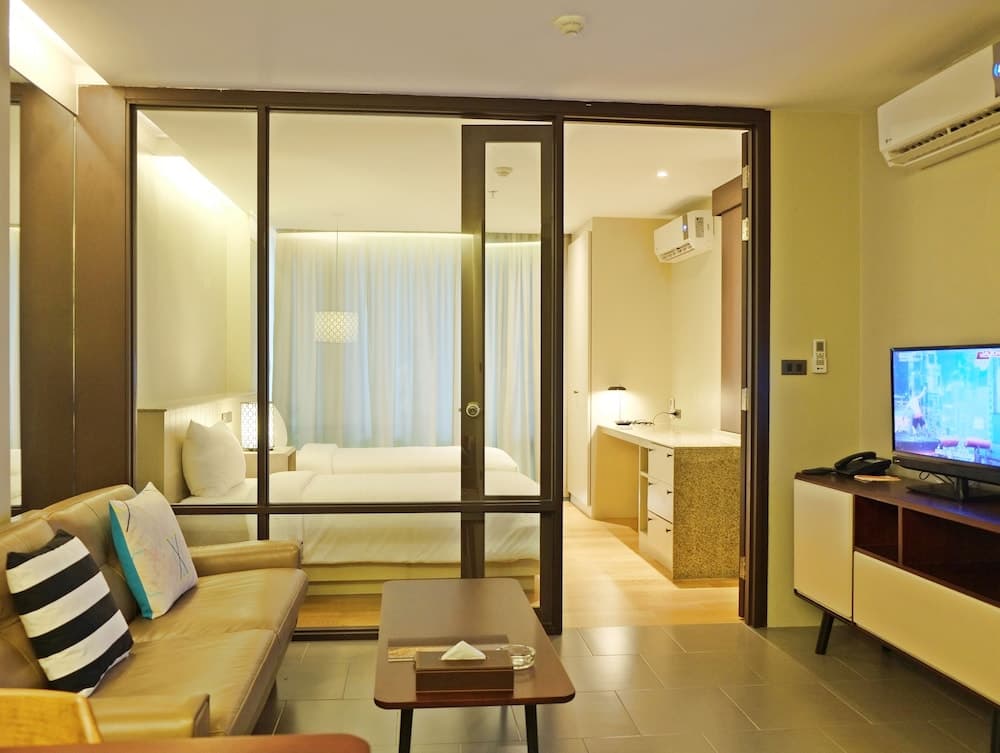 Balcony Courtyard Sriracha Hotel Serviced Apartmen, Si Racha, photo 3