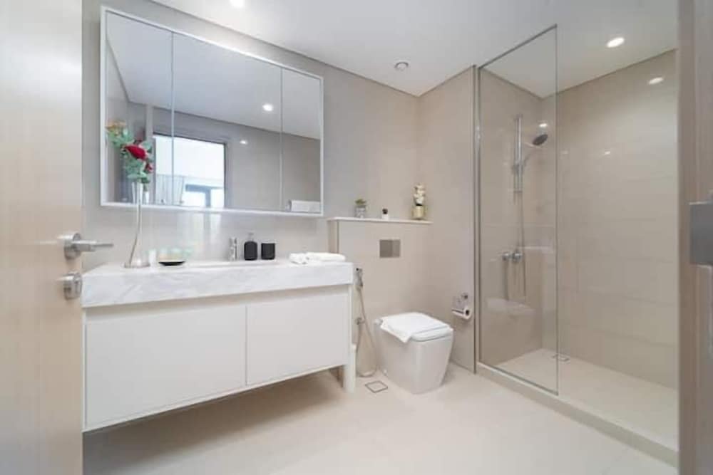 Bathroom at Vogue Downtown - Burj Royale