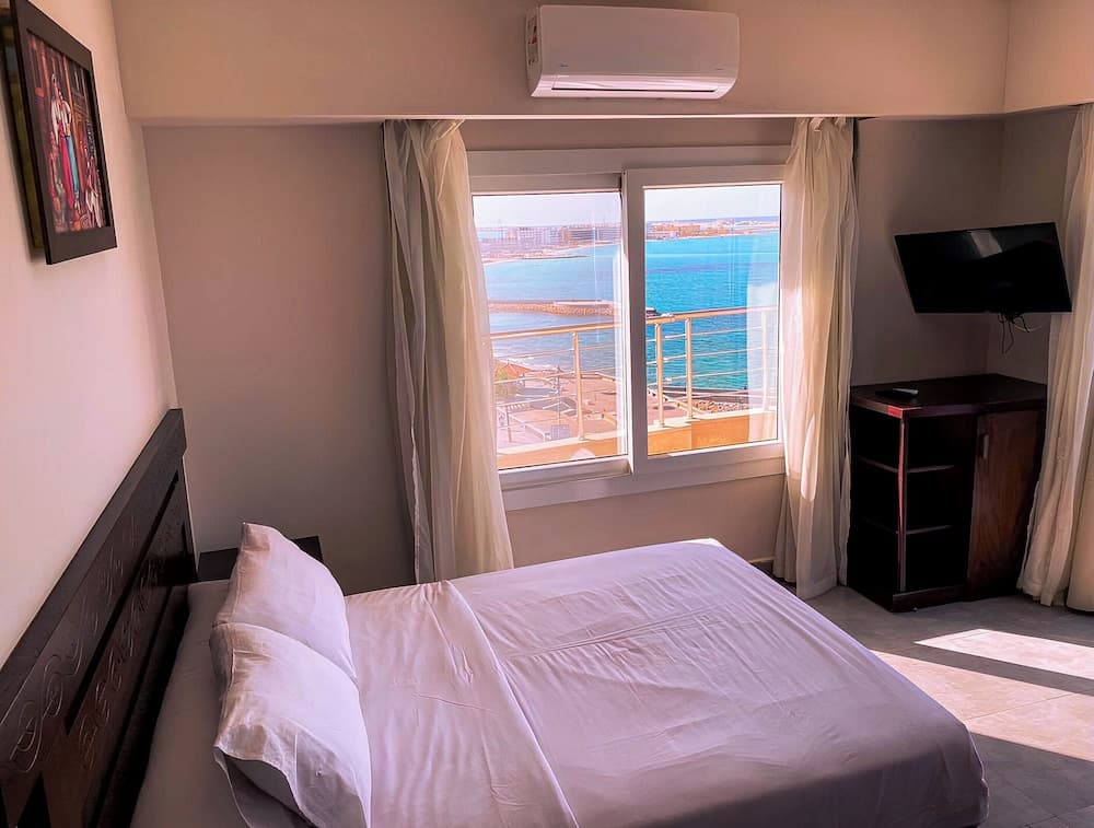 Luxury Apartment 3BR & Full Sea View, Marsa Matruh, photo 3