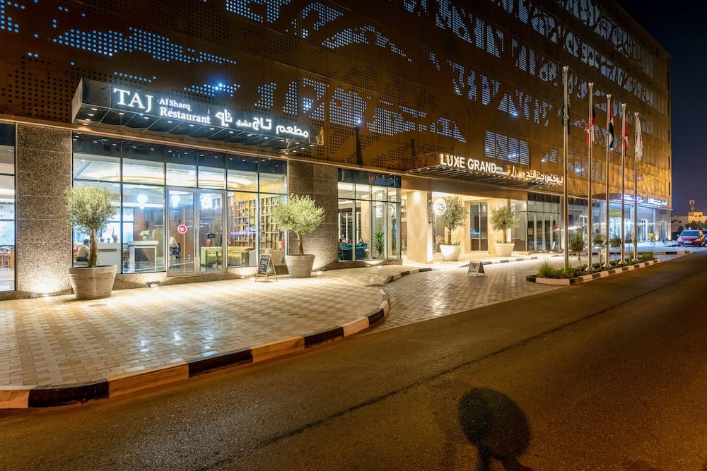 Luxe Grand Hotel Apartments, Sharjah