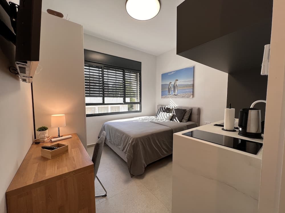 White Door Apartments, Haifa