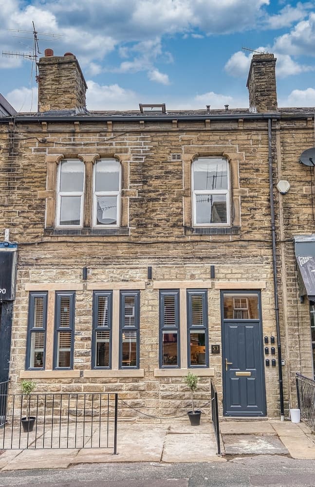 Haworth Heights, Keighley