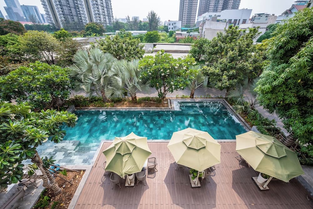 Cozrrum Lux - Sonata Imperial, Ho Chi Minh City