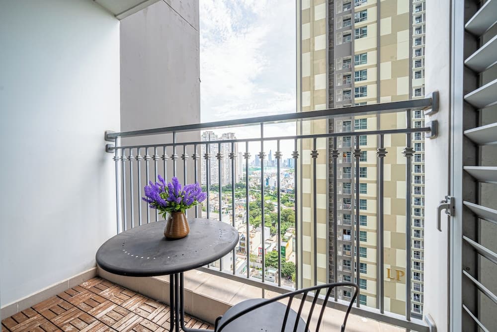 Landmark 81 & Vinhomes-Royal Apartment, Thanh pho Ho Chi Minh