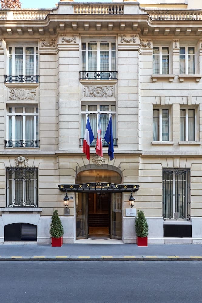 Majestic Apartments Champs Elysées, Paris