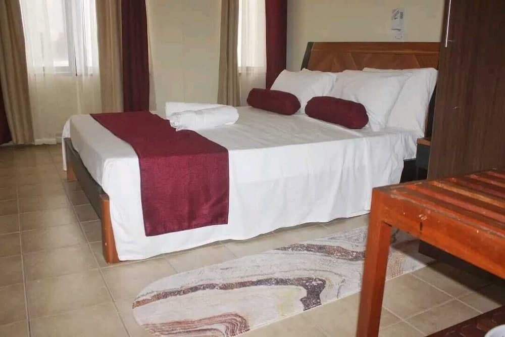 Lux Suites Impala Holiday Apartments, Mombasa, photo 5