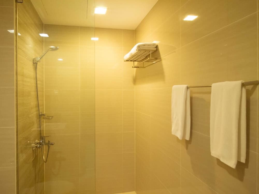 MaxStays Max Style at The Venice Residences, Taguig, photo 5