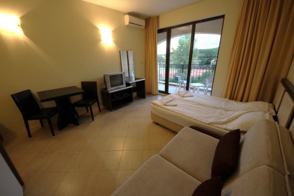 Menada Nestinarka Apartments, Tsarevo, photo 5