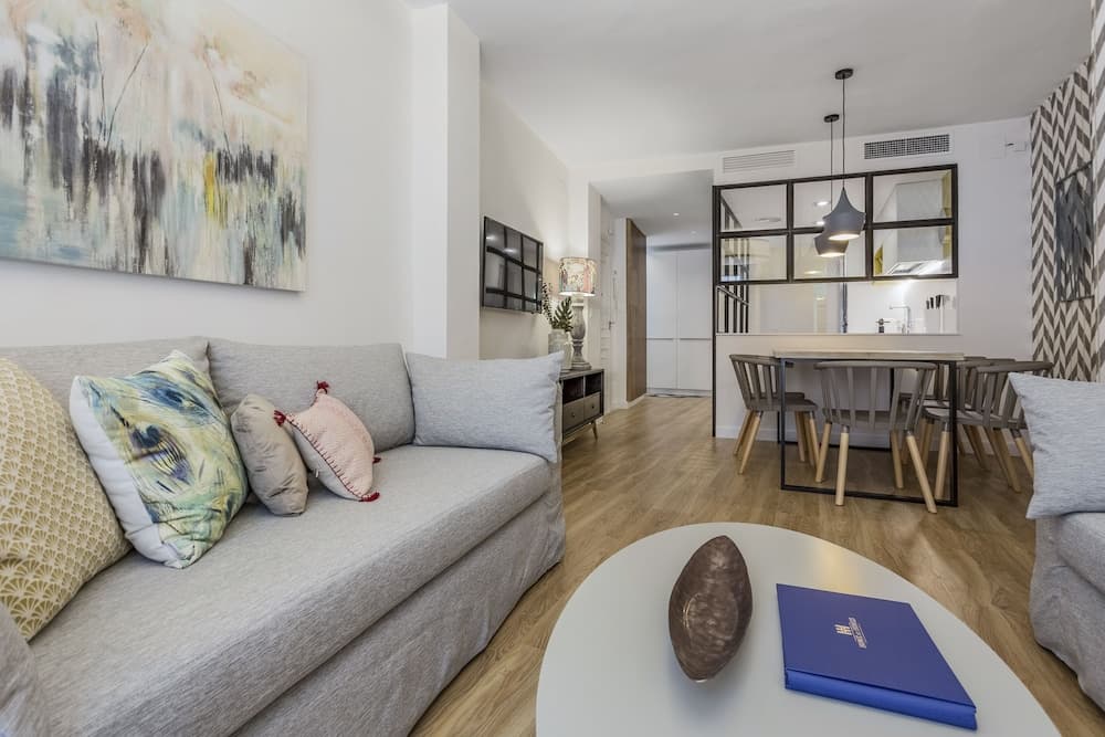 ELEVEN Apartments Real de la Carretería, by Homing U, Seville, photo 2