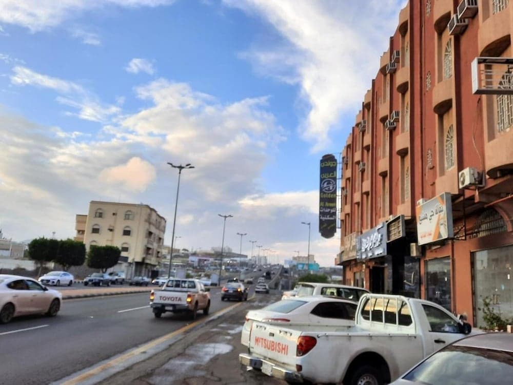 Golden Alareen, Abha