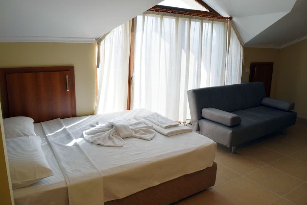 In Forest Göcek, Fethiye, photo 4