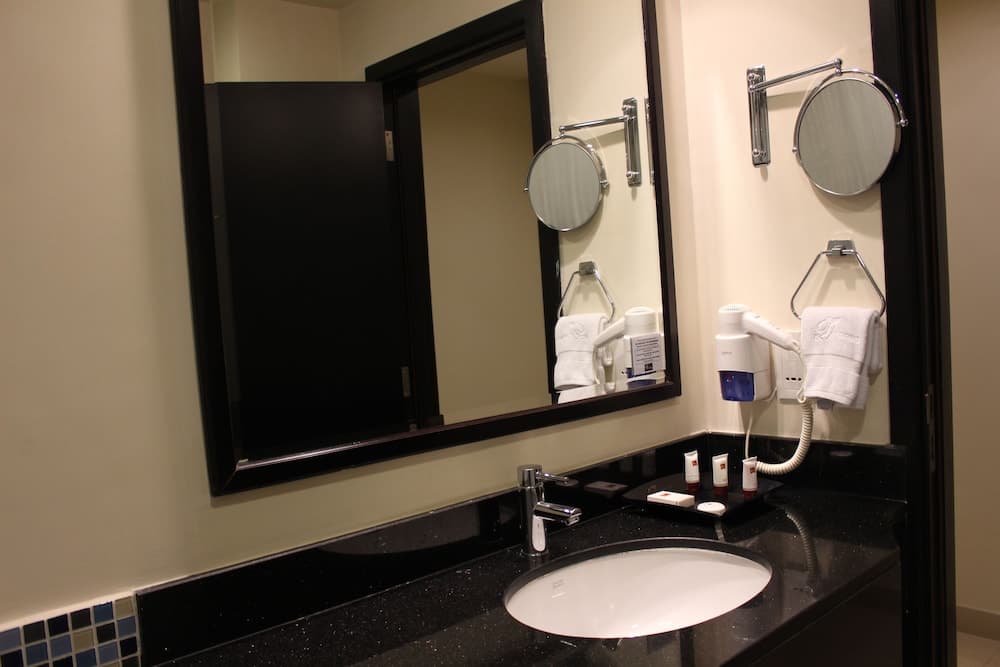 Dunes Hotel Apartments Oud Metha, Dubai, photo 2