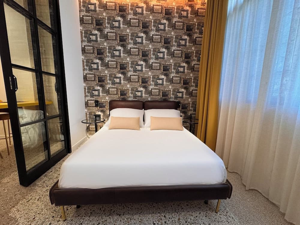 Palazzo Sebeto, Naples, photo 5