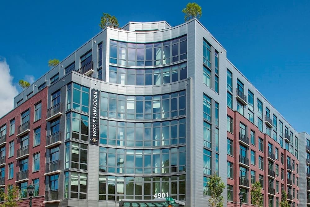 Global Luxury Suites at Bethesda Metro, Bethesda