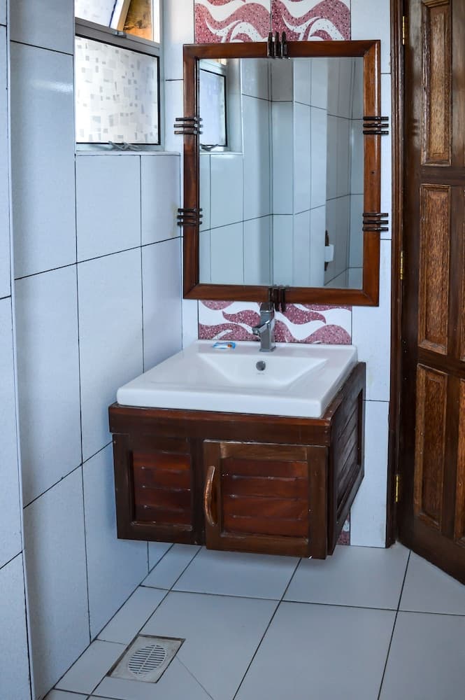 Lido Beach Resort, Mombasa, photo 5